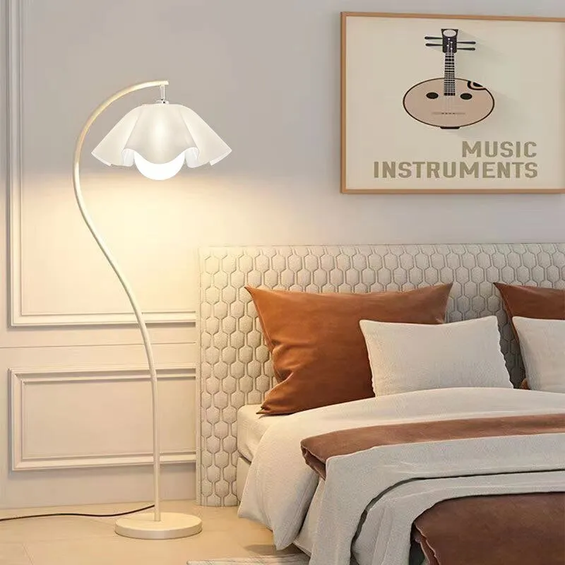 Petal Remote Control Dim LED Floor Lamp