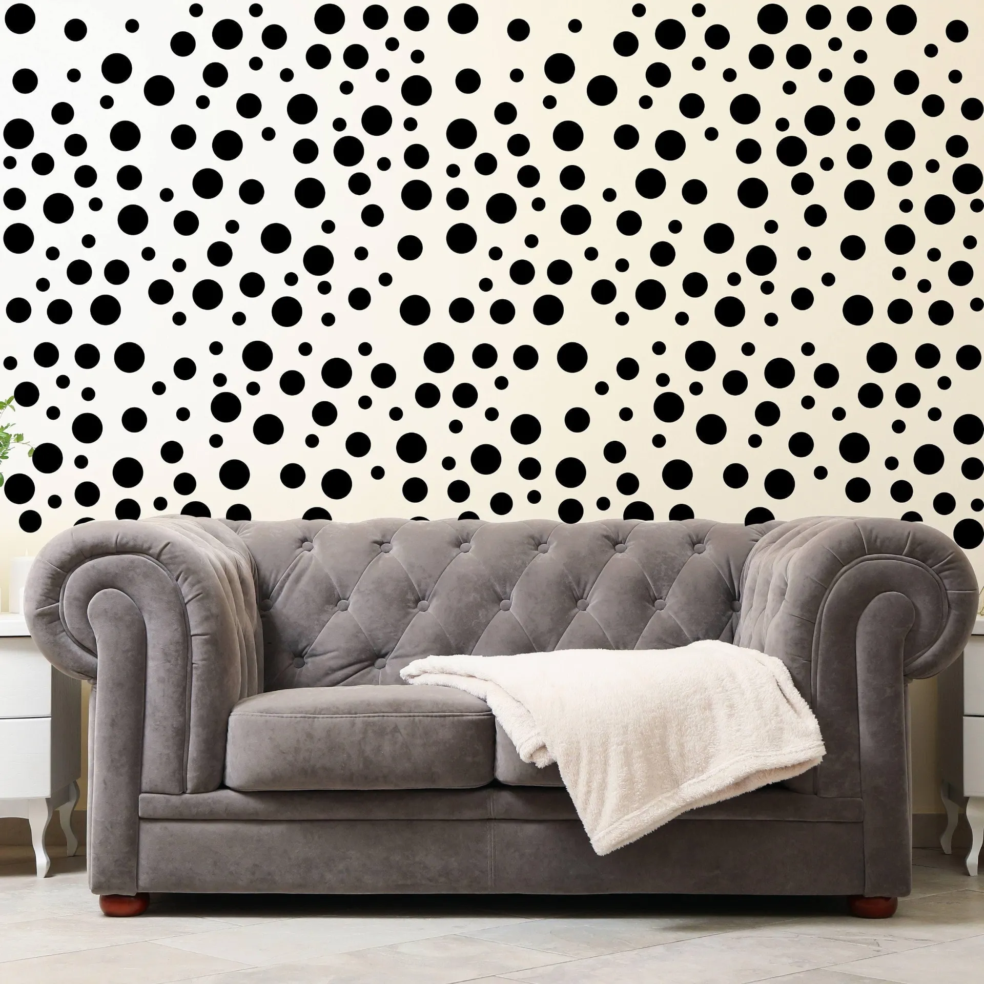 Vinyl Circle Wall Decals - Stylish Whimsical Stickers for Interior Decoration